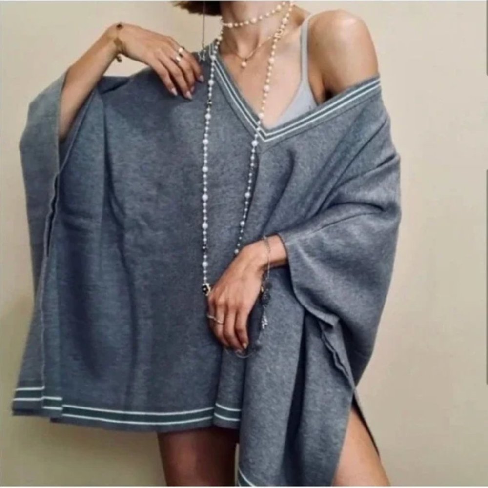 House of Harlow 1960 V-Neck Heather Gray Poncho Shrug Sweater, OSFA. Like New - Picture 3 of 9